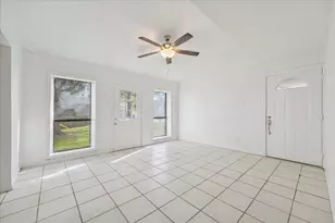 2223 Par Ln, Richmond, TX 77469 - Photo 4