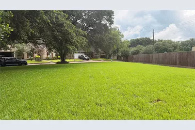 4511 Lake Village Drive, Fulshear, TX 77441 - Photo 6