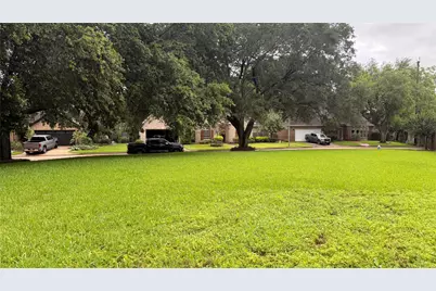 4511 Lake Village Drive, Fulshear, TX 77441 - Photo 2