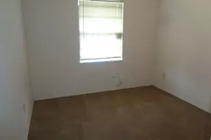 4002 Cloverbrook Dr, Houston, TX 77045 - Photo 8