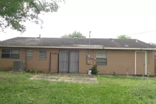 4002 Cloverbrook Dr, Houston, TX 77045 - Photo 18