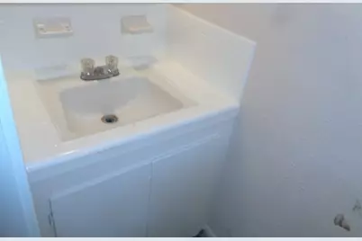 4002 Cloverbrook Drive, Houston, TX 77045 - Photo 14