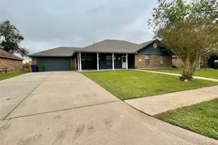 809 Manor Dr, Angleton, TX 77515 - Photo 2
