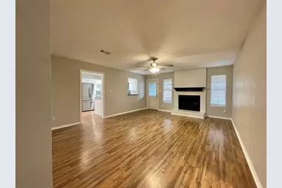 809 Manor Drive, Angleton, TX 77515 - Photo 8