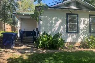 1412 15th St, Huntsville, TX 77340 - Photo 2