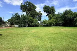 2016 Lockwood Dr, Houston, TX 77020 - Photo 1