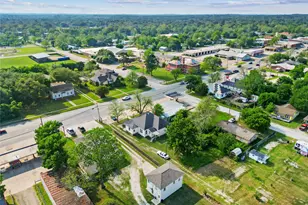 327 S Robb St, Trinity, TX 75862 - Photo 18