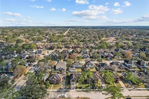 2405 Evergreen Dr, Pearland, TX 77581 - Photo 2