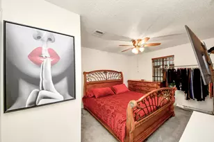 9512 Windswept Ln, Houston, TX 77063 - Photo 32