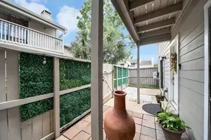 9512 Windswept Ln, Houston, TX 77063 - Photo 2