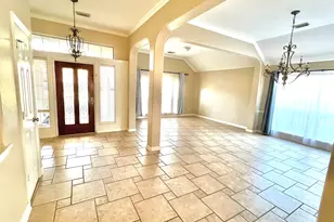 11712 Summer Brook Ct, Pearland, TX 77584 - Photo 2