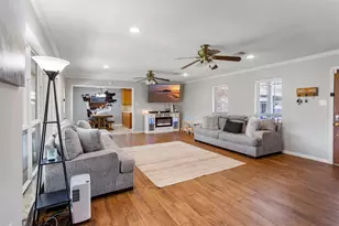 3414 E Orange St, Pearland, TX 77581 - Photo 4