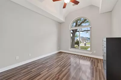 209 April Waters Drive W, Conroe, TX 77356 - Photo 28