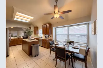 3314 Stonehurst Court, Pearland, TX 77584 - Photo 4