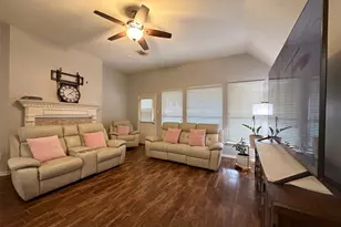 3314 Stonehurst Ct, Pearland, TX 77584 - Photo 2