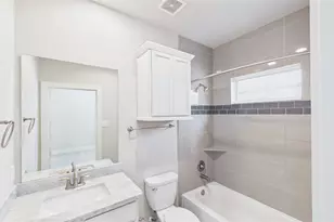 2724 Rutland St, Houston, TX 77008 - Photo 32