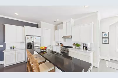 2724 Rutland Street, Houston, TX 77008 - Photo 2