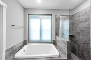 12562 Holly Blue Ln, Houston, TX 77077 - Photo 26