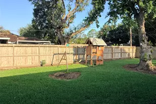 8506 Glenbrae St, Houston, TX 77061 - Photo 10