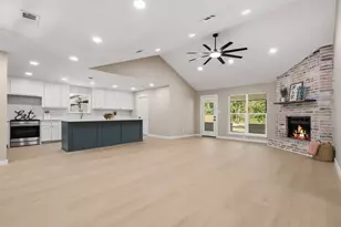 30706 McKinney Dr, Tomball, TX 77375 - Photo 10