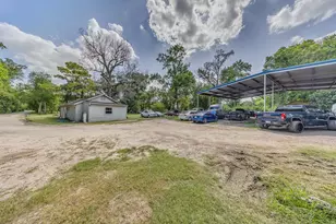 1725 Strawn Rd, Houston, TX 77039 - Photo 10