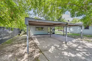 1725 Strawn Rd, Houston, TX 77039 - Photo 14