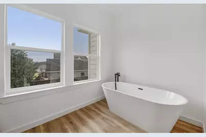 115 Capetown Lane, Conroe, TX 77356 - Photo 32