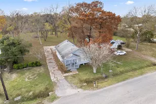 2105 Beaumont Rd, Baytown, TX 77520 - Photo 2
