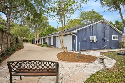 10323 Green Tree Road, Houston, TX 77042 - Photo 34