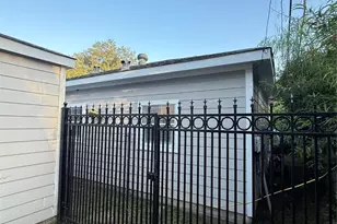 5701 Luna St, Houston, TX 77076 - Photo 48