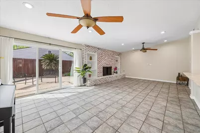 5602 Cartagena Street, Houston, TX 77035 - Photo 8