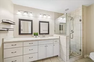 5602 Cartagena St, Houston, TX 77035 - Photo 14