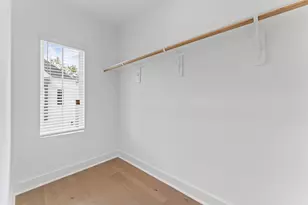 332 Neyland St, Houston, TX 77022 - Photo 24
