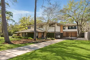 131 Haversham Dr, Houston, TX 77024 - Photo 2