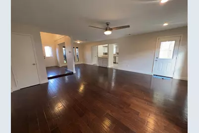 7402 Wood Bluff Boulevard, Houston, TX 77040 - Photo 14