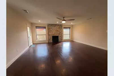7402 Wood Bluff Boulevard, Houston, TX 77040 - Photo 4