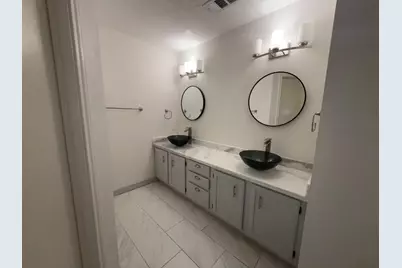 7402 Wood Bluff Boulevard, Houston, TX 77040 - Photo 16