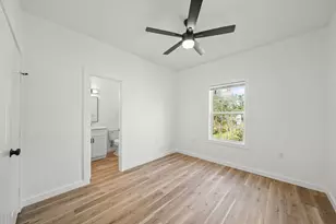 1512 W Blum St, Alvin, TX 77511 - Photo 24