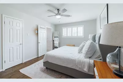14127 Woodthorpe Lane, Houston, TX 77079 - Photo 20
