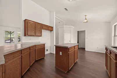 831 Easy St, La Porte, TX 77571 - Photo 14