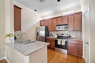 1913 Gillette St, Houston, TX 77006 - Photo 2