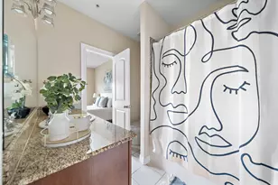 1913 Gillette St, Houston, TX 77006 - Photo 18