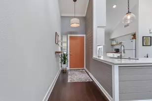 198 April Point Dr N, Conroe, TX 77356 - Photo 6