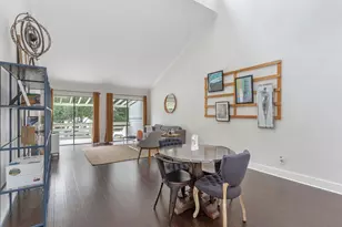 198 April Point Dr N, Conroe, TX 77356 - Photo 8