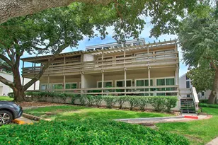 198 April Point Dr N, Conroe, TX 77356 - Photo 34