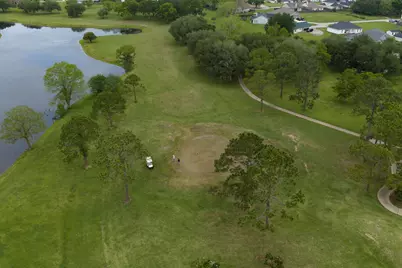 512 Wellshire, West Columbia, TX 77486 - Photo 16