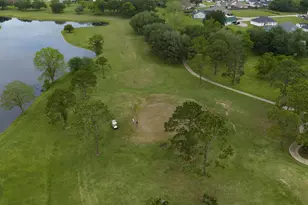 512 Wellshire, West Columbia, TX 77486 - Photo 16
