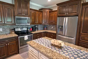 512 Wellshire, West Columbia, TX 77486 - Photo 10