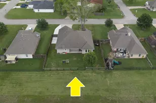 512 Wellshire, West Columbia, TX 77486 - Photo 24