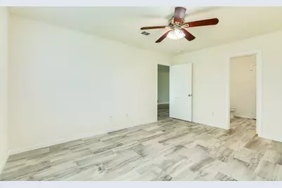 5061 Hauna Lane, Dickinson, TX 77539 - Photo 8